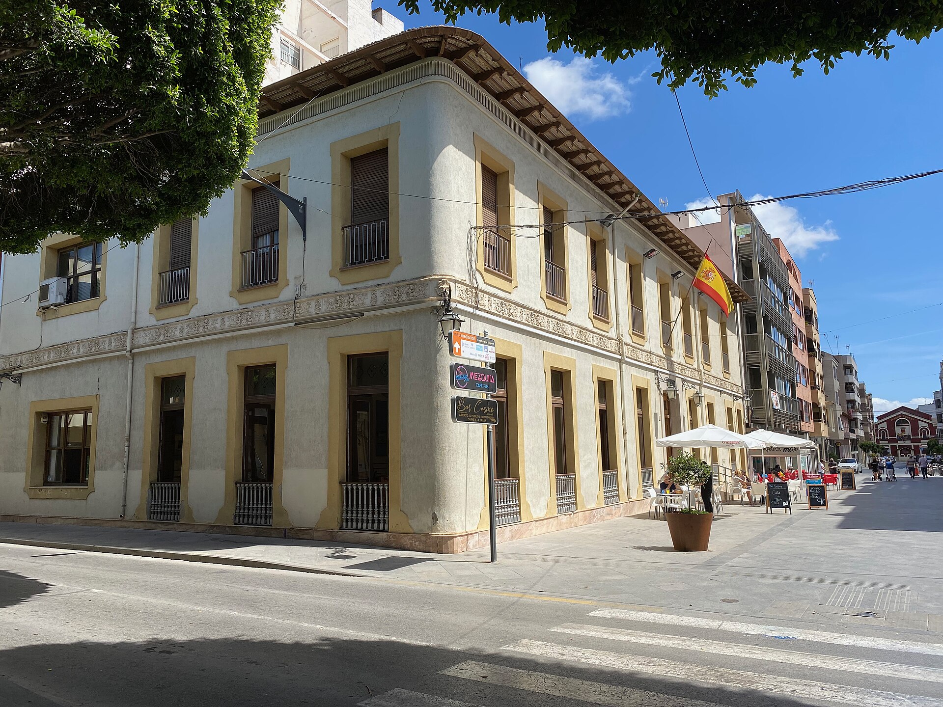 Fachada exterior del Casino de Almoradí