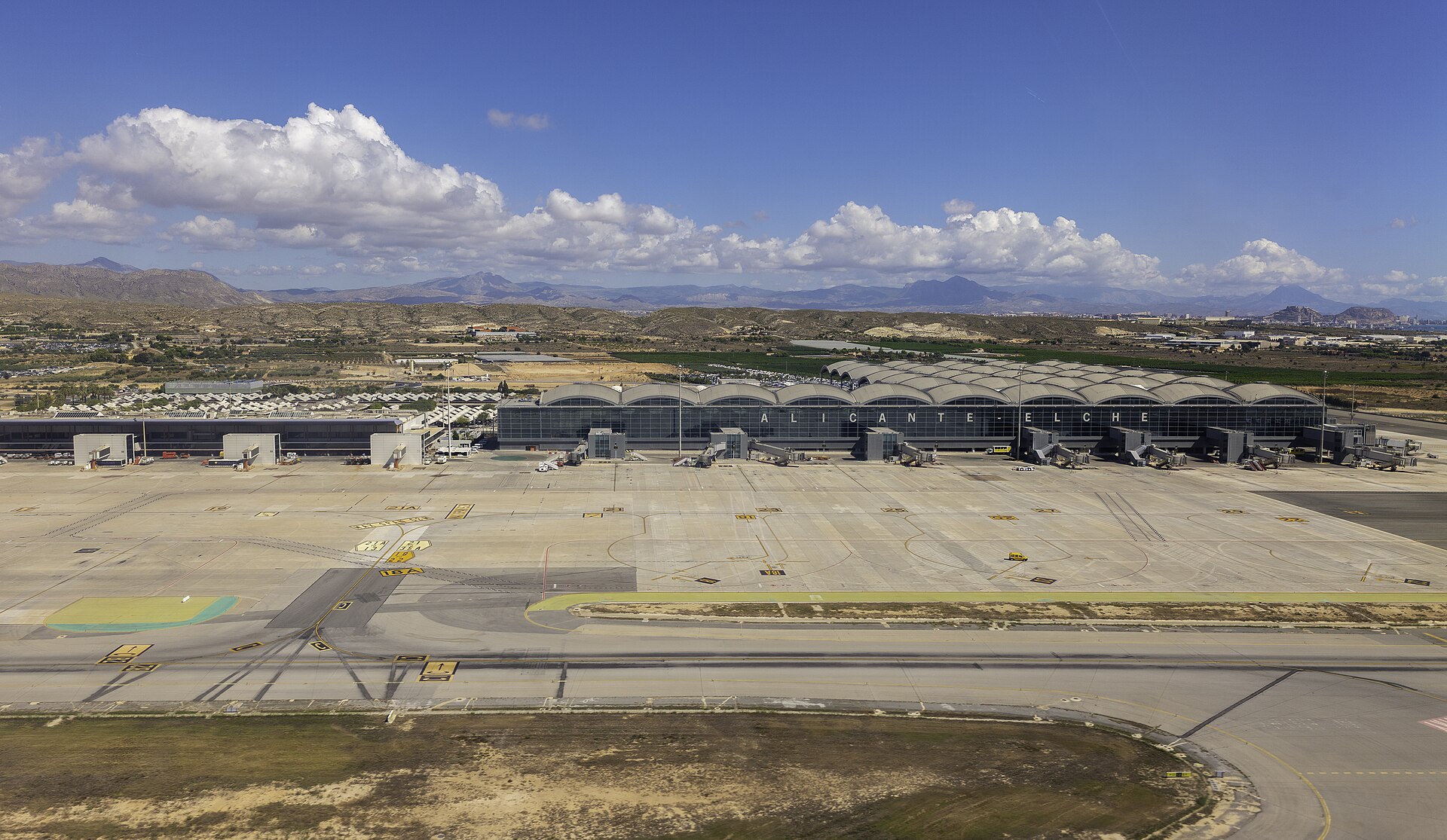 Aeropuerto Alicante–Elche (terminal vista aérea)
