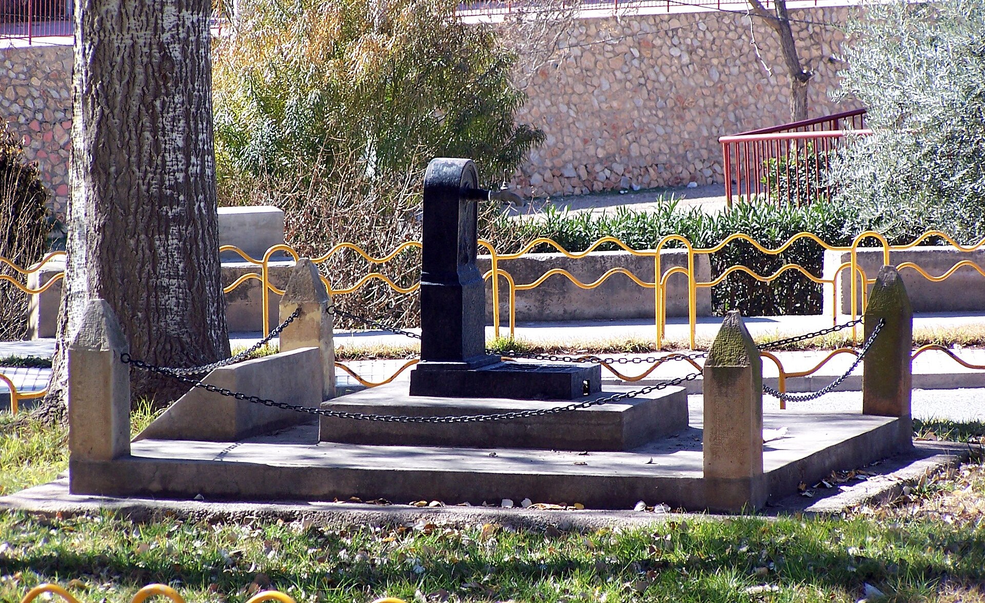Fuente pública de Don José Maestre en Fuente Álamo