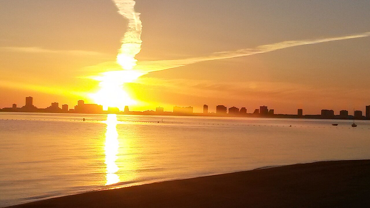 Contexto municipal de Los Urrutias: Amanecer en el Mar Menor