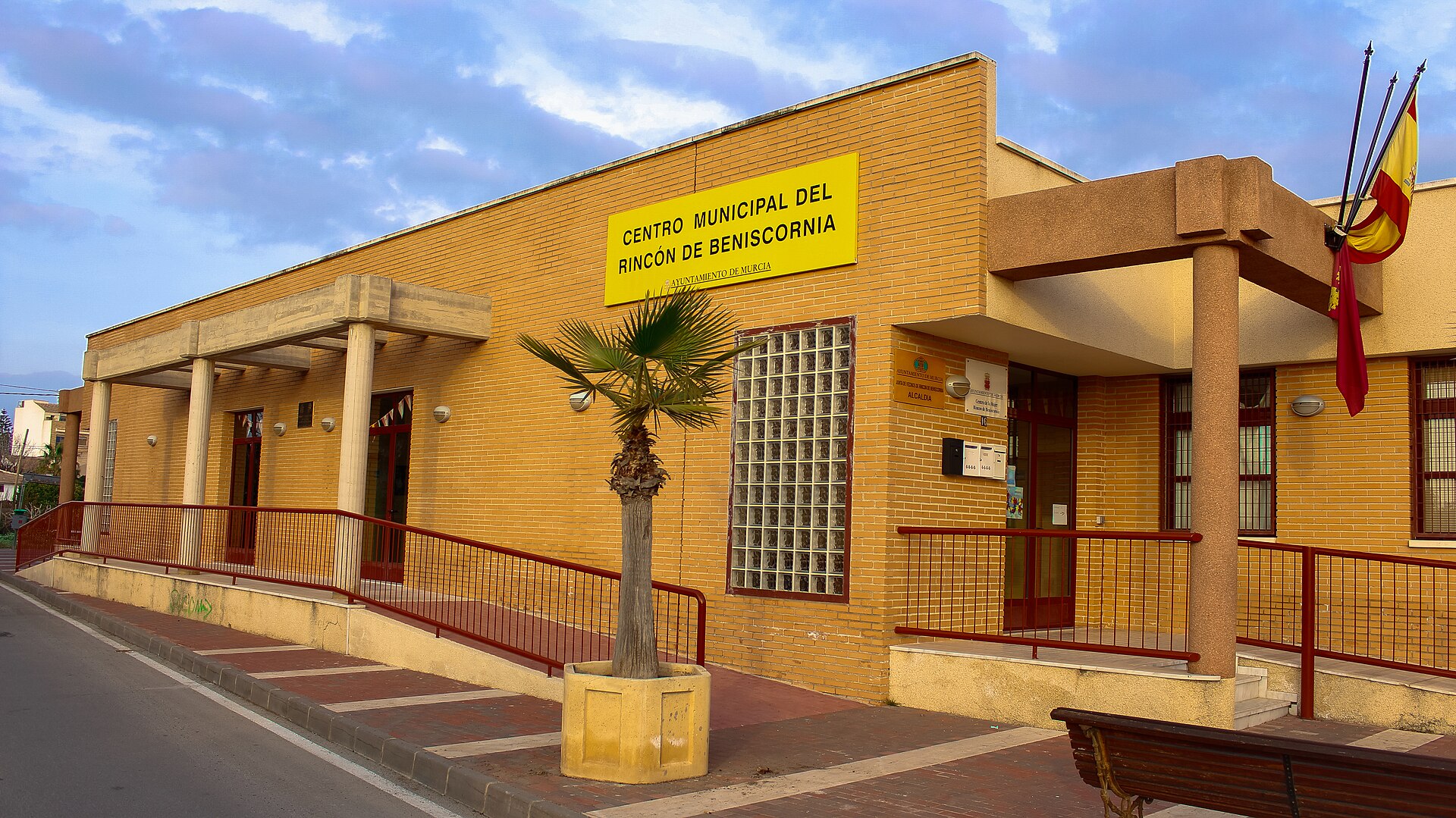 Centro Municipal del Rincón de Beniscornia, fachada