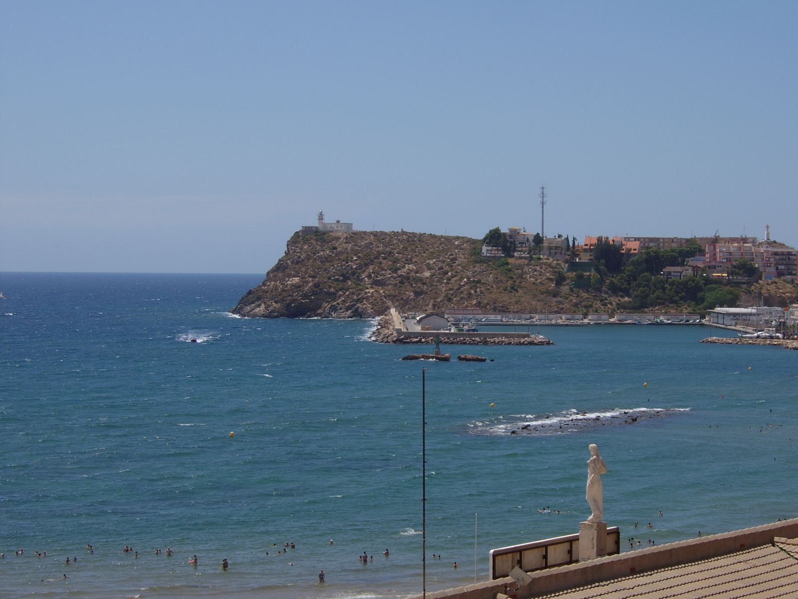 Cabo y faro en el Puerto de Mazarrón