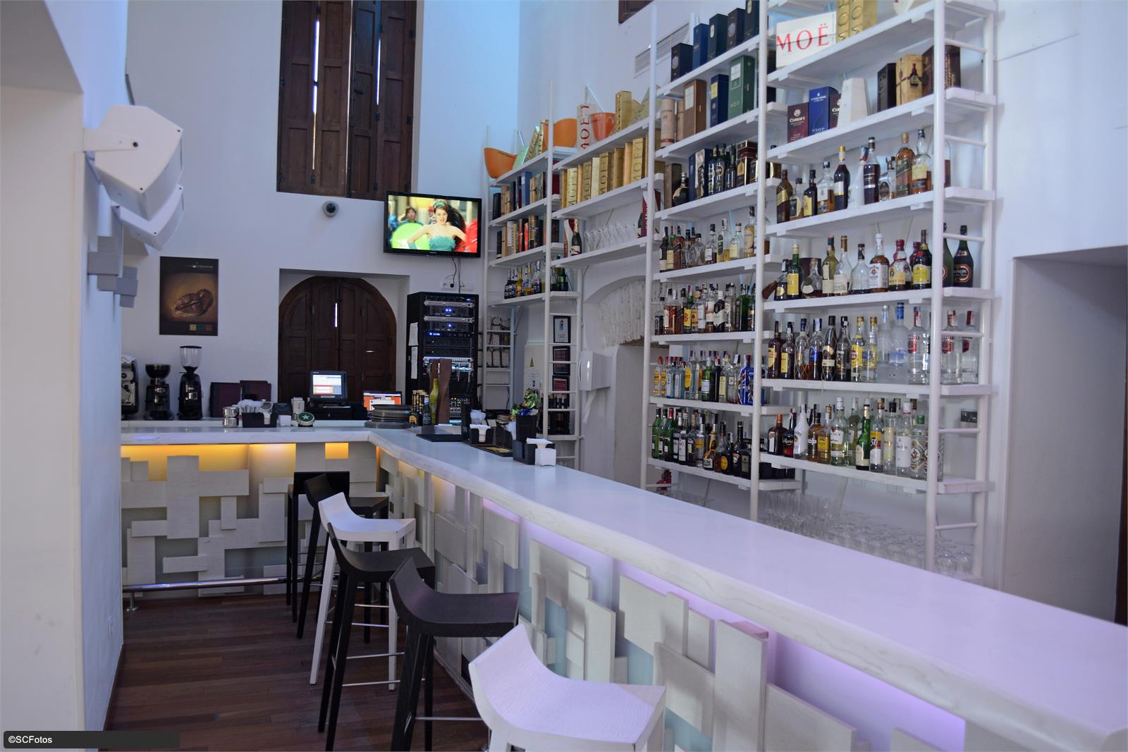 8 El Cason de Riquelme Bar